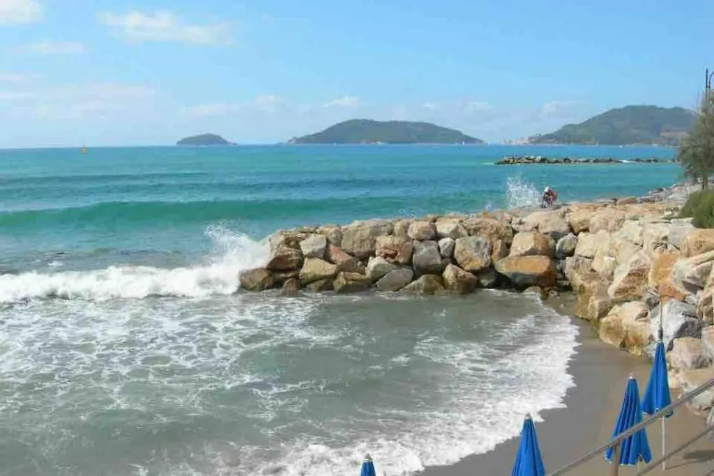 Ca Nicola On The Beach San Terenzo Golfo Dei Poeti Apartment Italy