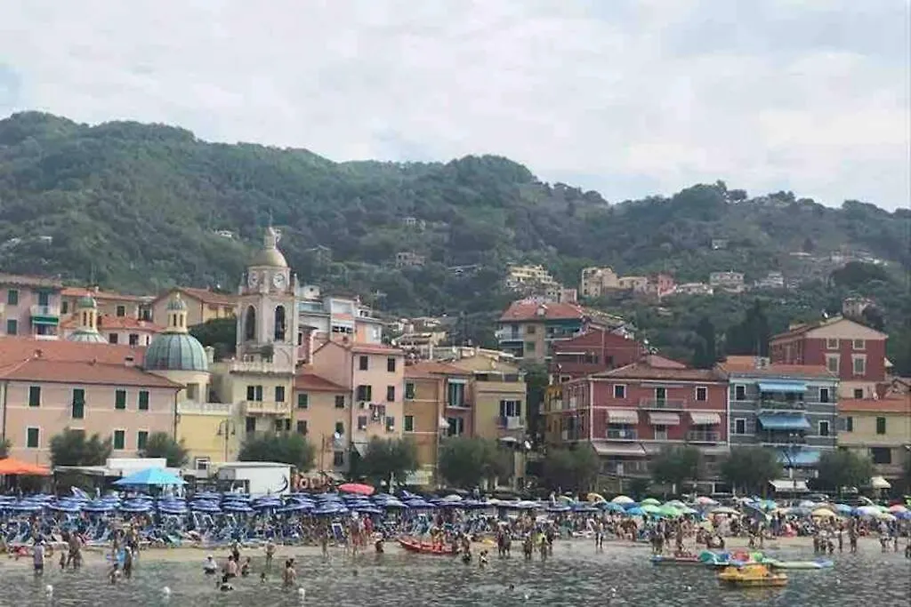Ca Nicola On The Beach San Terenzo Golfo Dei Poeti Apartment Italy