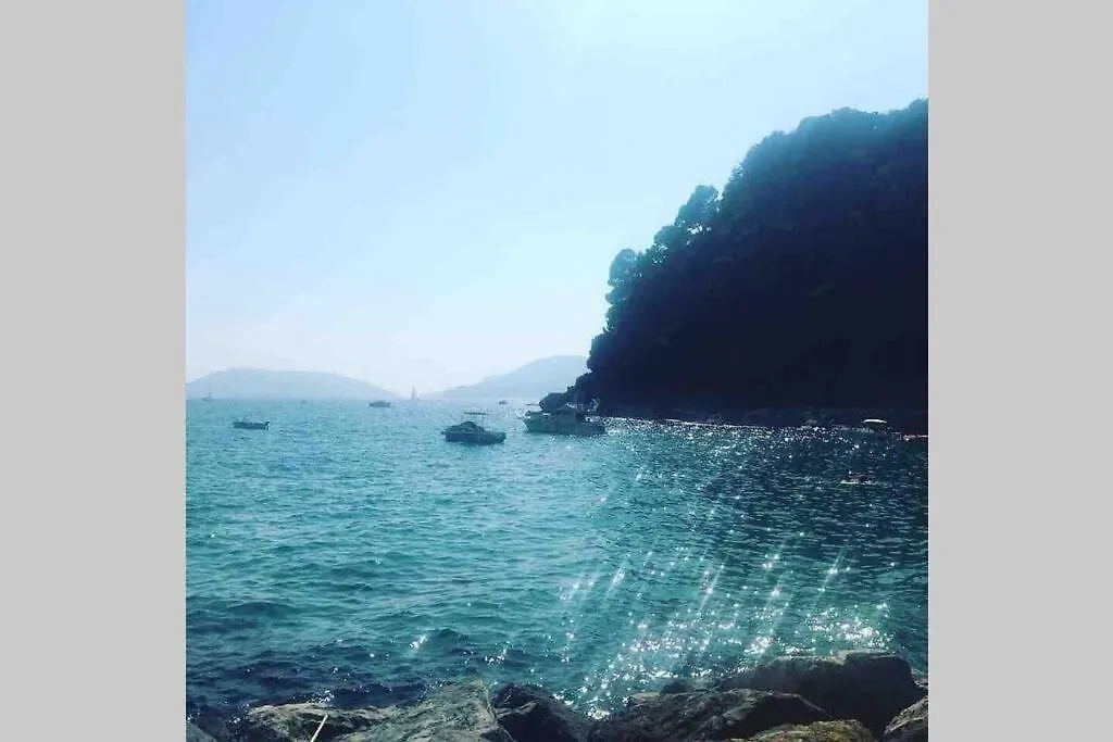 Ca Nicola On The Beach San Terenzo Golfo Dei Poeti Apartment 0*,  Italy